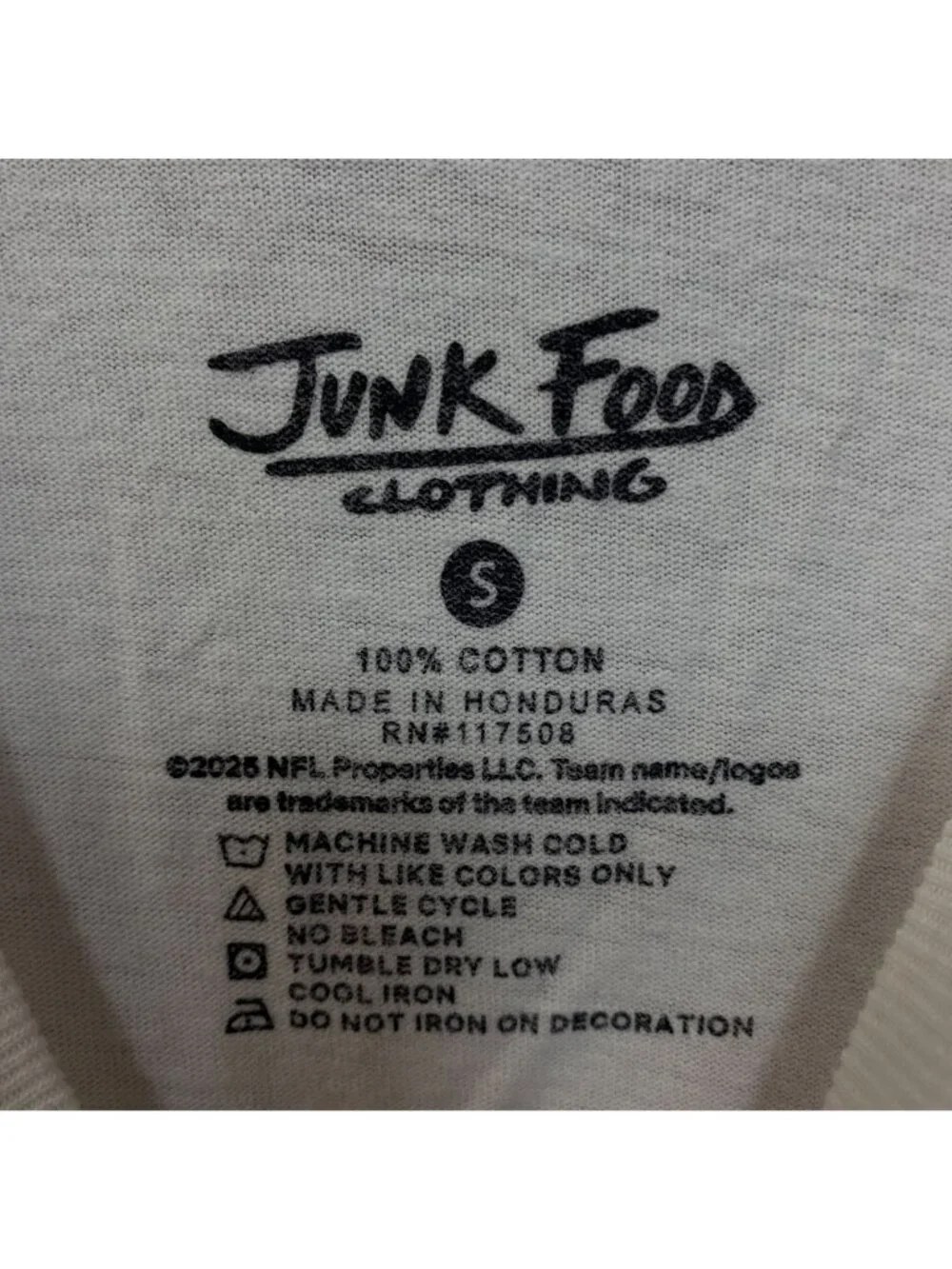 Junk Food Clothing Chicago Bears Faded Vintage Style T-Shirt Small